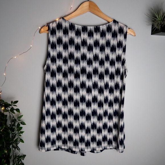 Soft Checkered White & Blue Tank Blouse - Picture 5 of 6